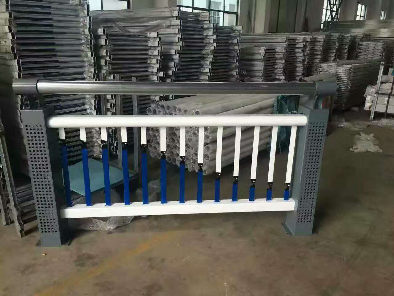 道路锌钢护栏 道路锌钢护栏