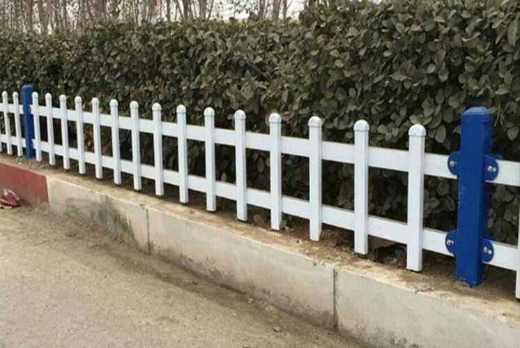锌钢草坪护栏