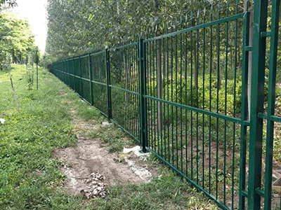 铁艺围墙护栏