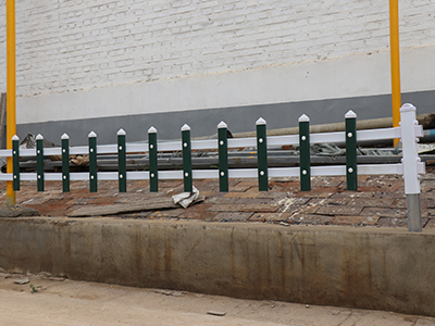 新乡市长垣县pvc草坪护栏现货发货通知